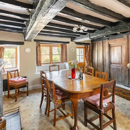 펜션 4 Bed In Oc-lr116 호크셰드