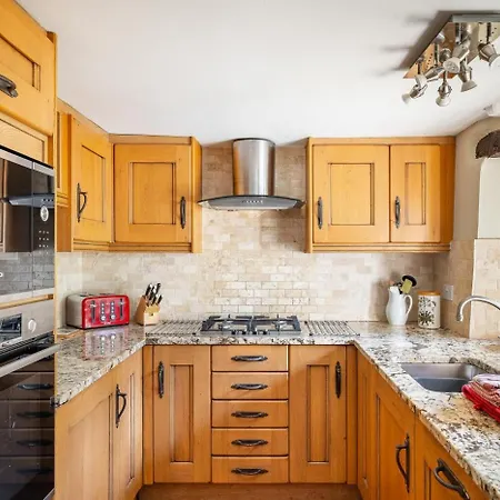 4 Bed In Oc-lr116 호크셰드