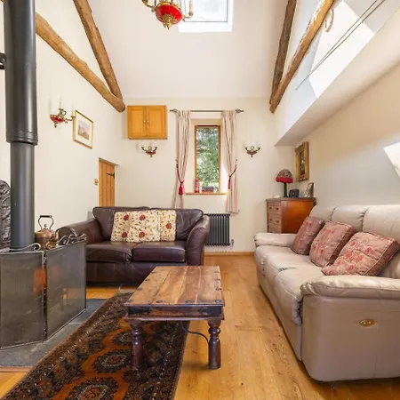 펜션 4 Bed In Oc-lr116 호크셰드