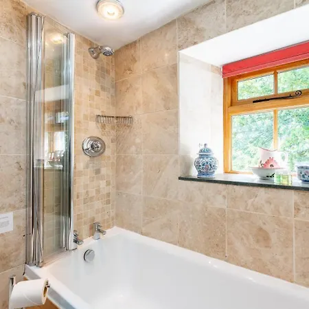 4 Bed In Oc-lr116 * 호크셰드