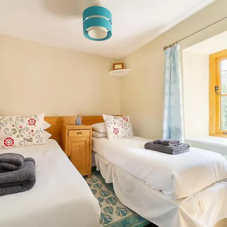 4 Bed In Oc-lr116 펜션 호크셰드